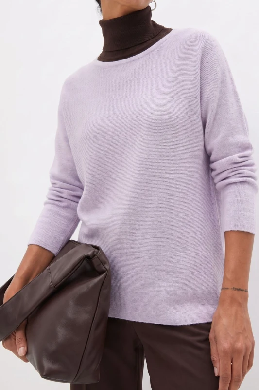 Sweter damski fioletowy z przeszyciami dekolt łódka One Size