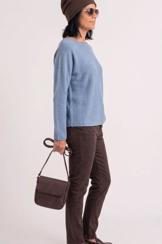 Sweter damski niebieski denim z przeszyciami dekolt łódka One Size