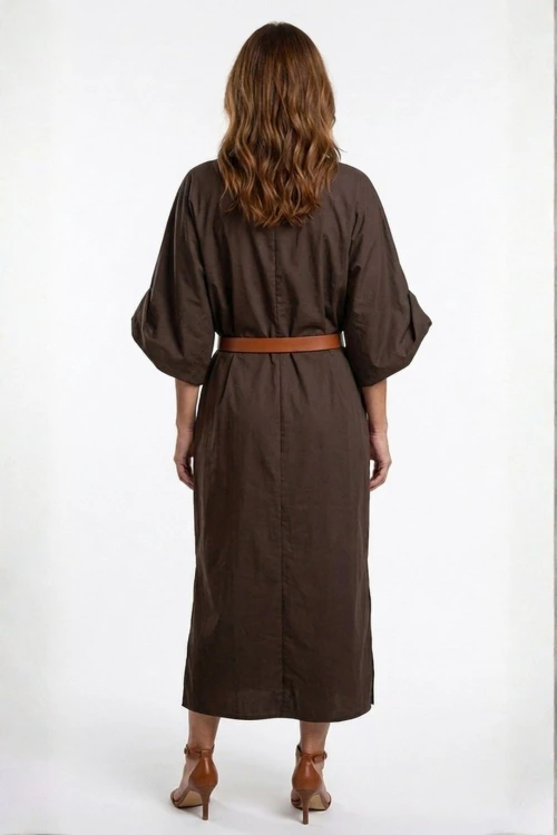 Sukienka Maxi Oversize Czekoladowa z Szerokim Rękawem – Made in Italy