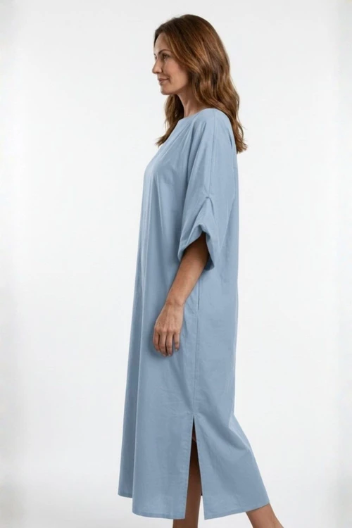 Sukienka Maxi Oversize Błękitna z Szerokim Rękawem – Made in Italy