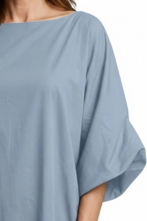 Sukienka Maxi Oversize Błękitna z Szerokim Rękawem – Made in Italy