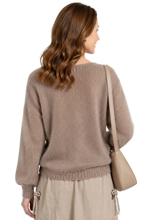 Sweter damski beżowy 60% kid moher dekolt w szpic Made in Italy