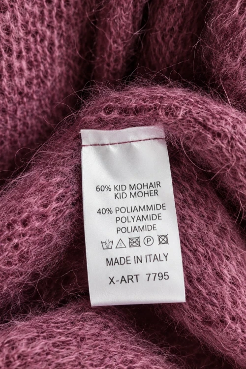 Sweter damski śliwkowy 60% kid moher dekolt w szpic Made in Italy