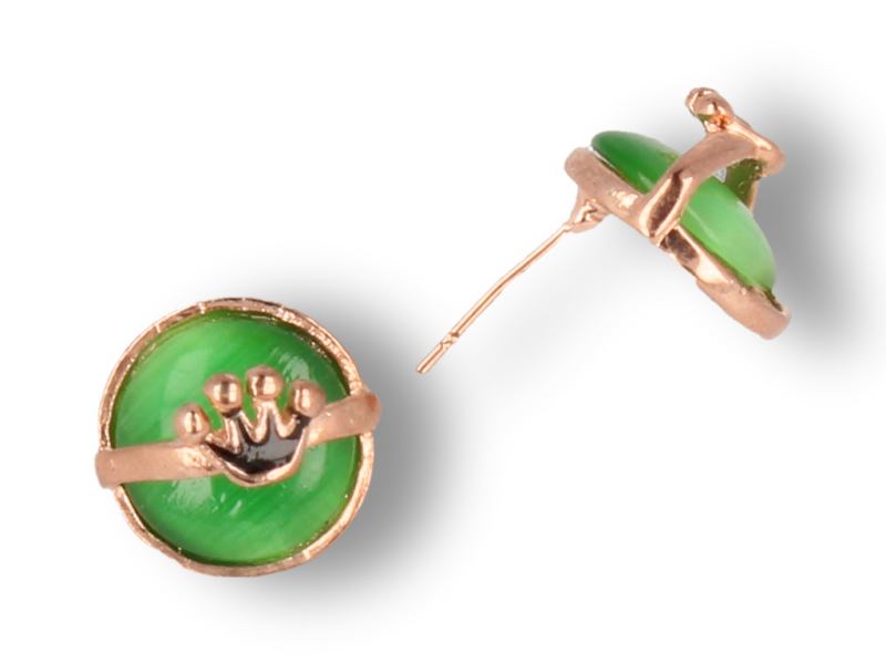 Kolczyki okrągłe przyozdobione znakiem korony