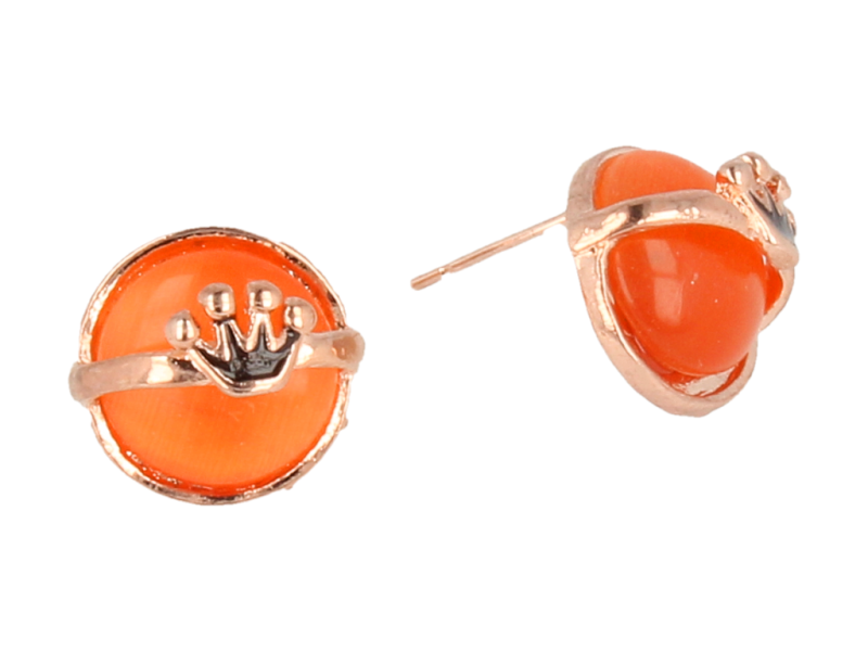 Kolczyki okrągłe przyozdobione znakiem korony