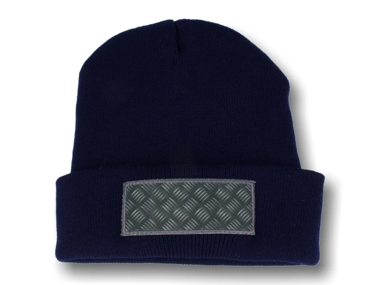 CZAPKA BEANIE Z NASZYWKĄ