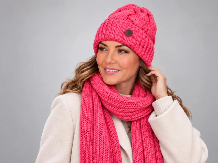 Czapki damskie zimowe Pink Box